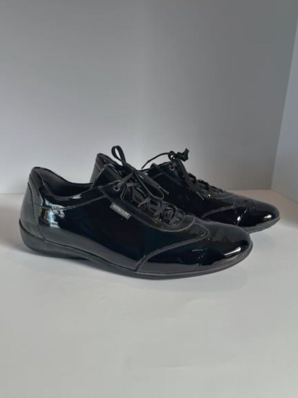 Mephisto Black Patent Leather Lace Up Comfort Sneaker 10 EU 41